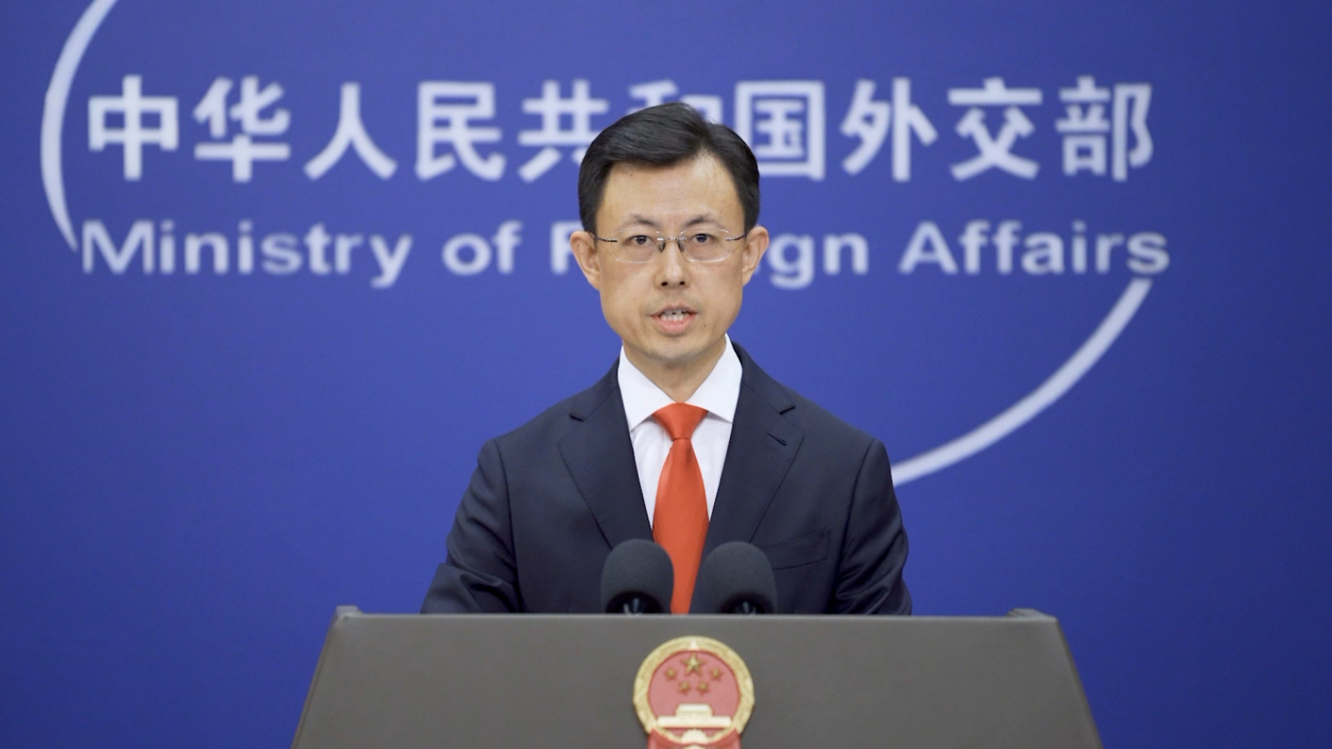 不再称“日本首相”，直呼其名：高市早苗！接连发表触碰红线的涉华挑衅言论，外交部在公开表态中首次去掉其身份头衔