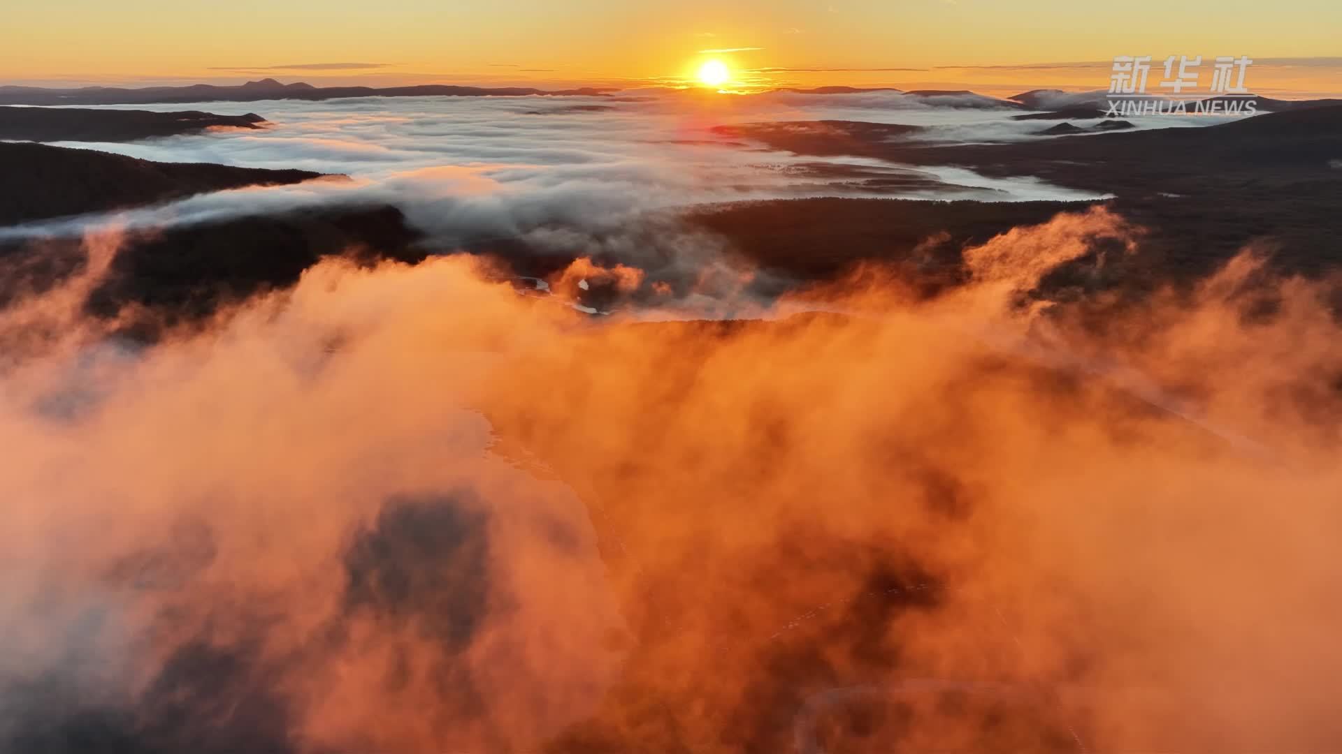 内蒙古阿尔山：多彩林海映山河