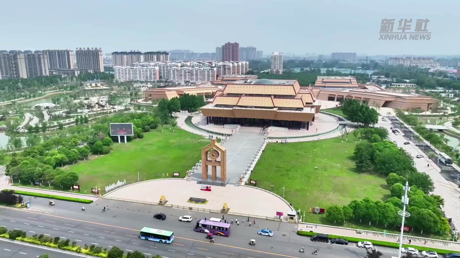 河南安阳：甲骨文中寻姓氏 博物馆里过假期