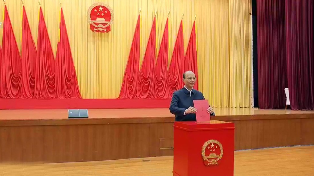 省领导参加兰州市城关区人大代表换届选举　吴晓军孔绍逊庄国泰石谋军投票