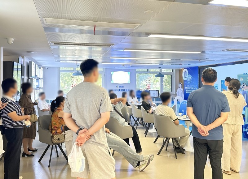 济南上班族全飞秒Pro摘镜需求升温 济南普瑞屈光专科医师详解科学摘镜路径
