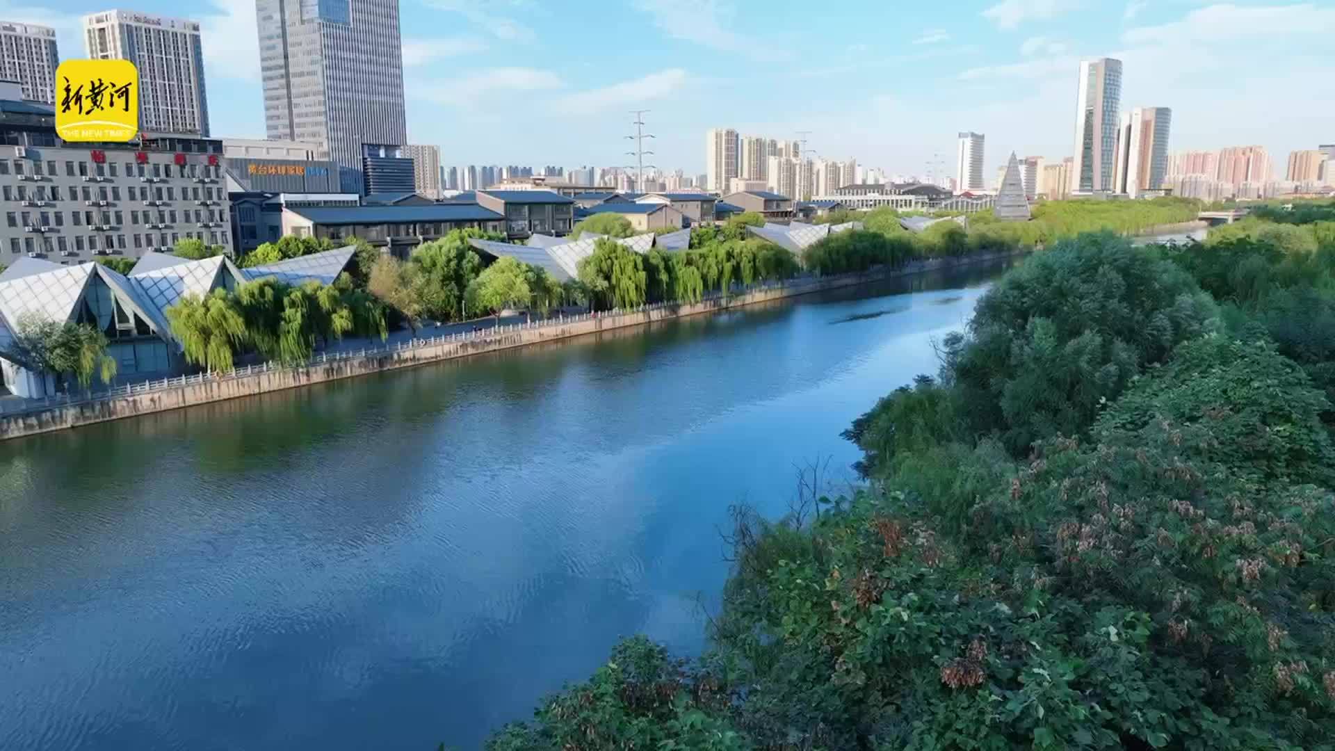 国庆遇上泉城蓝，小清河蓝天白云相映成趣