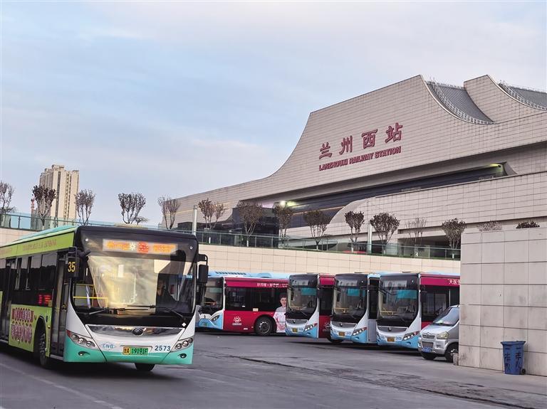 兰州西站站前广场可实现公交和机场巴士无缝换乘