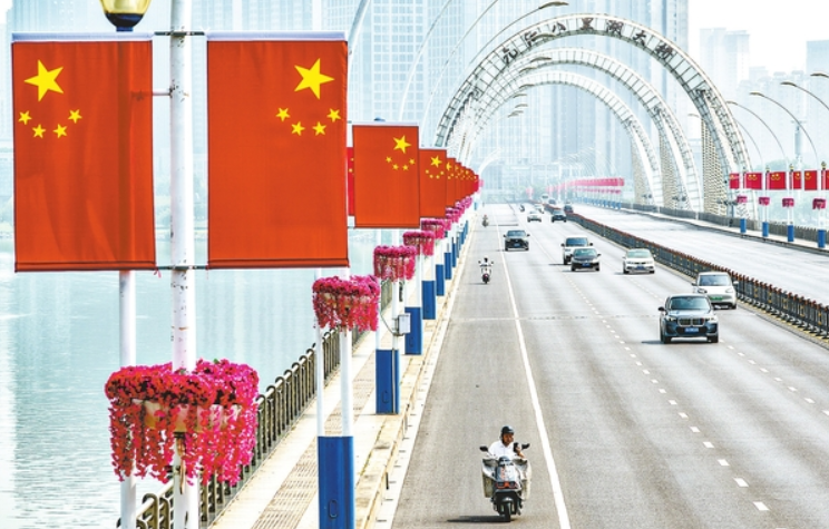 九江：喜迎国庆（图）