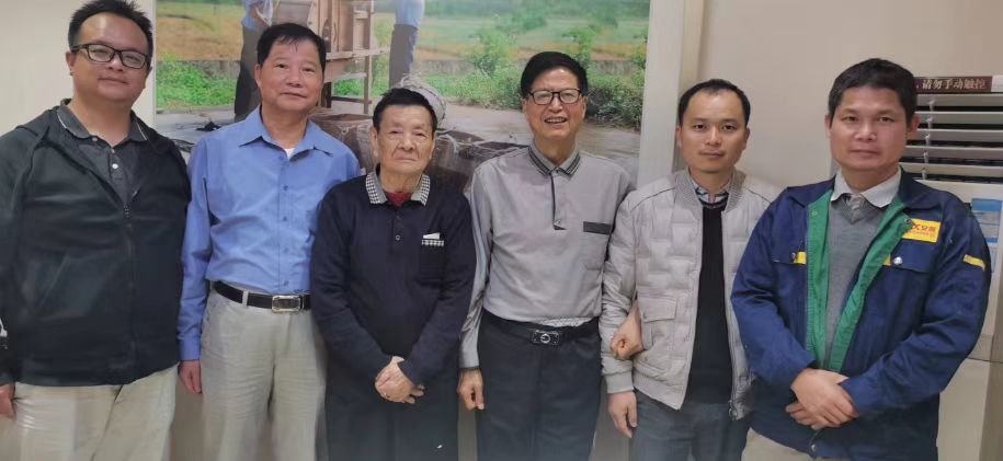从“活档案”到文脉守护者:追忆胡东平先生的一生坚守
