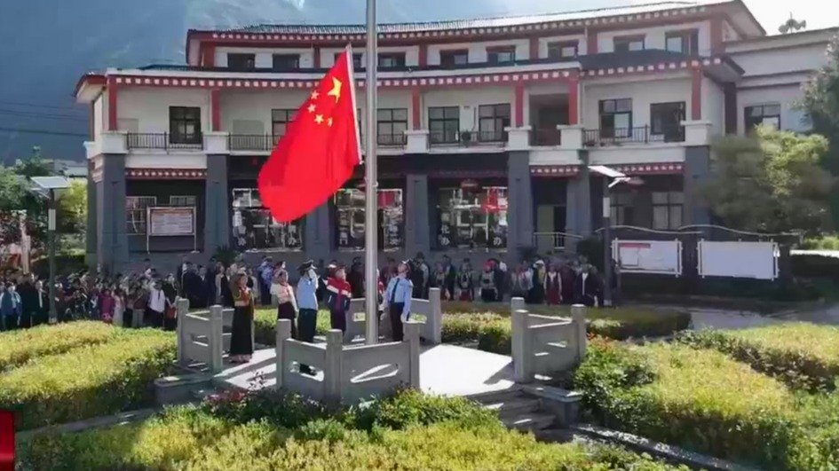 【甘快看】甘肃：同升一面旗　共祝祖国好