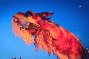 20米鳌鱼飞天！千岛湖国庆限定奇观来了