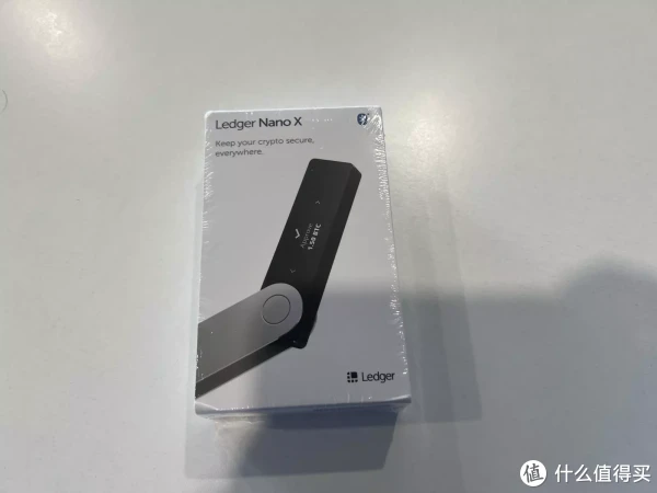 带原厂封膜的设备外包装(图源:公开开箱资料)