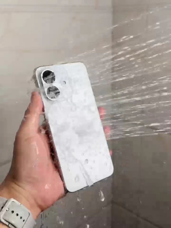 当你问我为什红米Note17Pro要叫做小金刚时……千元价格，支持防水大满贯，3米抗摔认证，9000mAh大电池，红米Note17Pro真不愧是“小金刚”！#小米手机 #红米手机 #红米Note