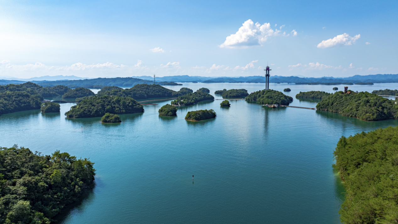 美景相伴 服务暖心——庐山西海高标准护航国庆假日旅游