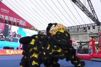 非遗醒狮问鼎三原！西乡蠔業黄连胜醒狮武术团斩获2026中华龙狮大赛第一名