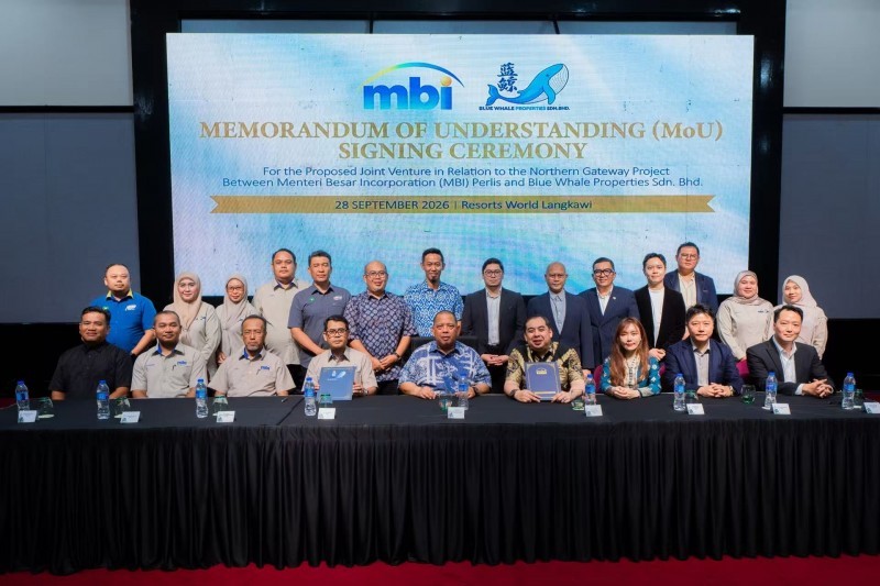图1:2026年9月28日,MBI Perlis与马来西亚蓝鲸国际产业发展集团旗下Blue Whale Properties在Resorts World Langkawi举行Northern Gateway Project合作谅解备忘录签署仪式。