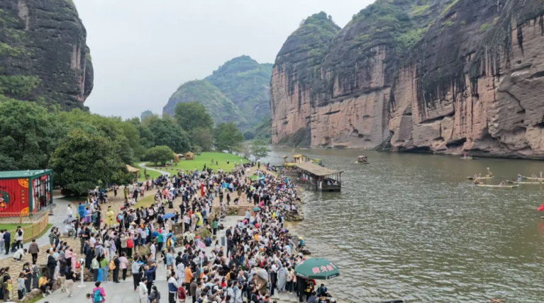 人气旺、消费热,鹰潭国庆假期文旅市场活力尽显