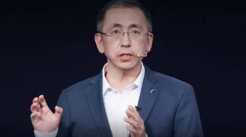 岚图卢放发声,一两起事件不能代表中国汽车全部#岚图汽车##中国汽车#