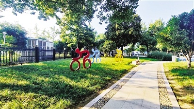 修缮后的青山湖风景区游步道