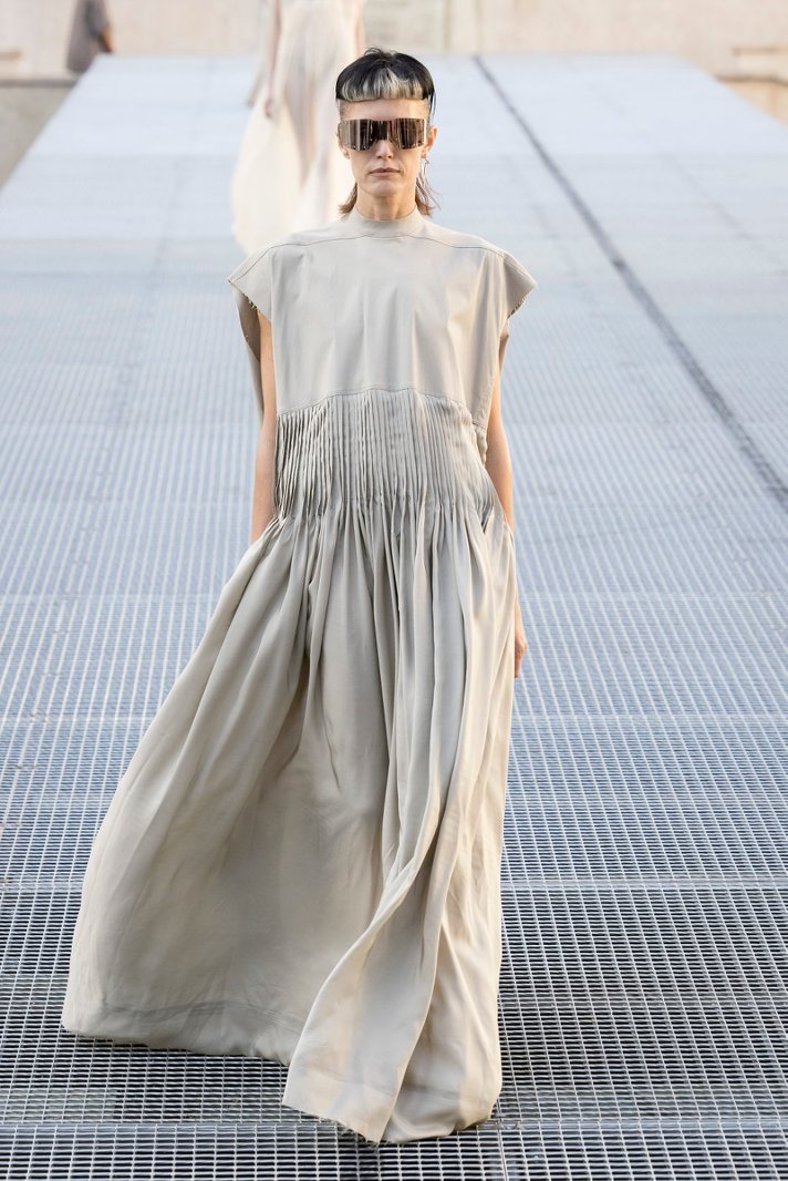 RICK OWENS 发布2027春夏女装系列“STONE”