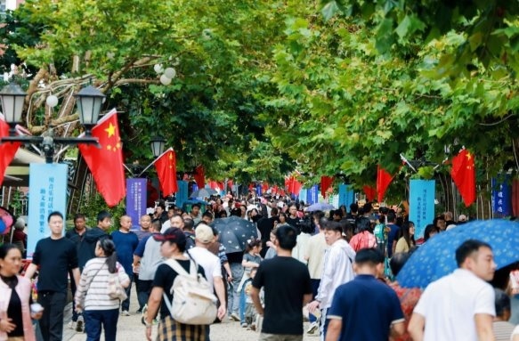 金秋白鹿乐声扬,音乐文旅融合绘就国庆消费新图景