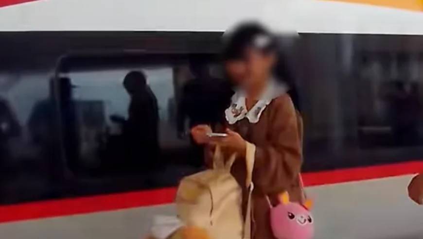 刚满16岁的女孩就敢瞒着家人，独自坐高铁去浙江去见男网友，父母紧急报警