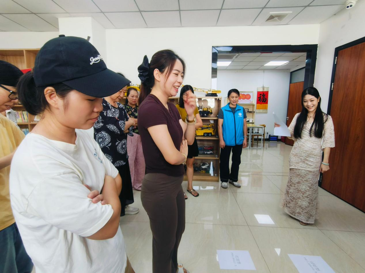 她姿态,觉察压力下的温柔力量——河东社区女性减压活动