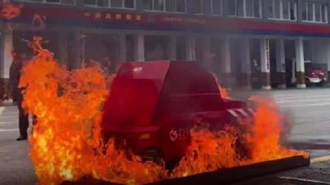国产硬核消防机器人,千度火海烧不化,背着水炮自主灭火#中国科技##科