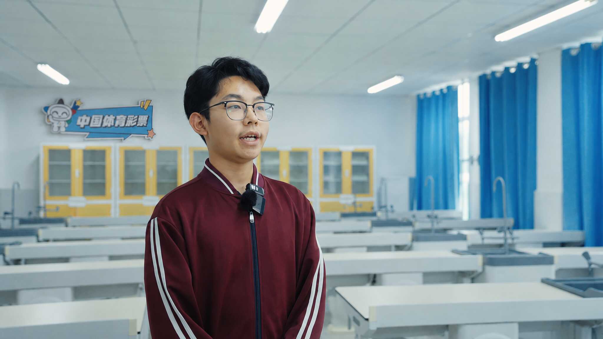 薄政宇 九年级学生