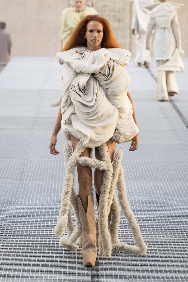 RICK OWENS 发布2027春夏女装系列“STONE”