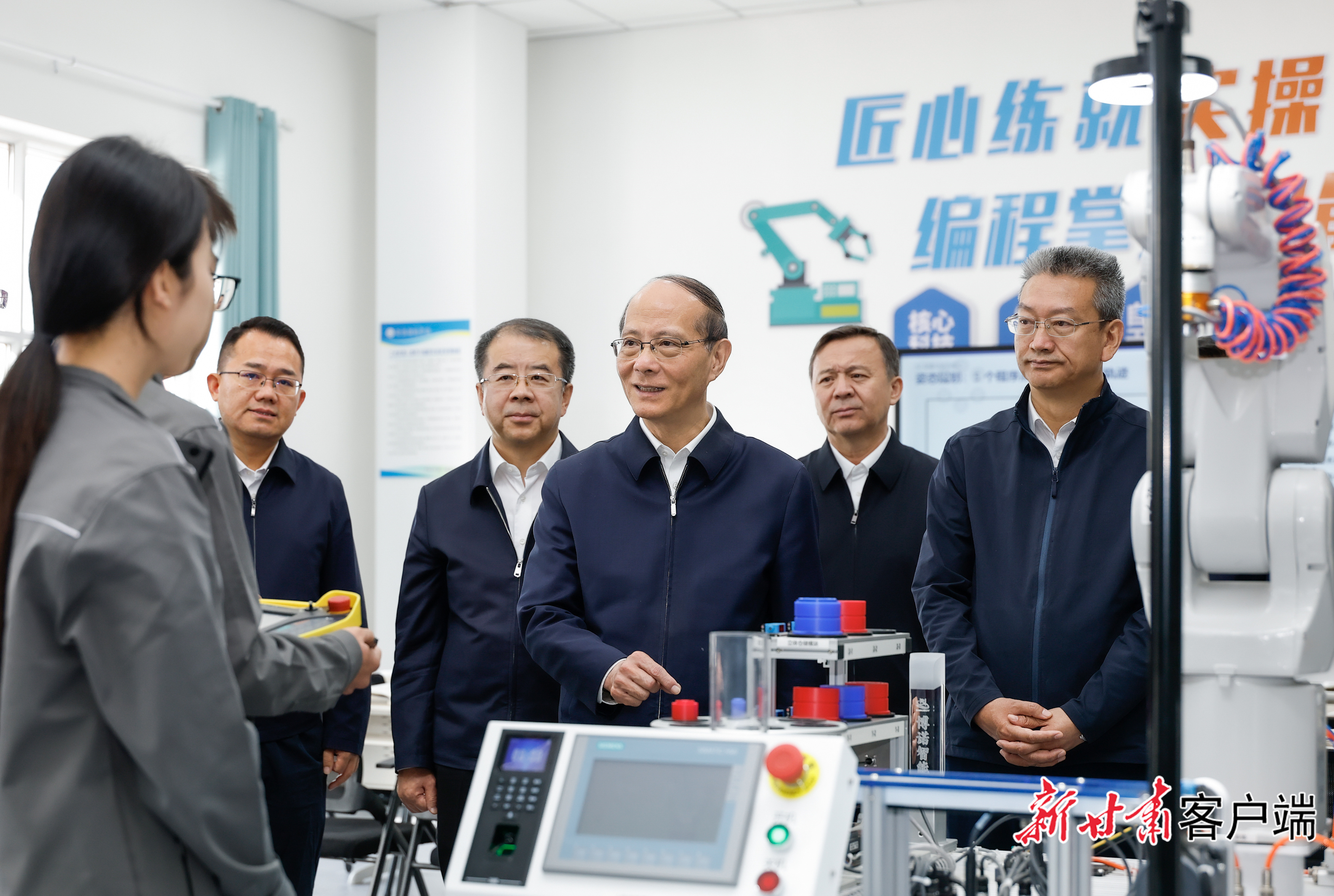 10月7日至8日，省委书记、省人大常委会主任吴晓军，省委副书记、省长孔绍逊在张掖市调研。新甘肃&middot;甘肃日报记者　孟捷