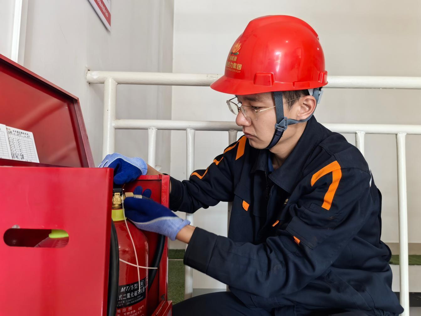 济南和立新材料有限公司工作人员 何文涛、崔继峰