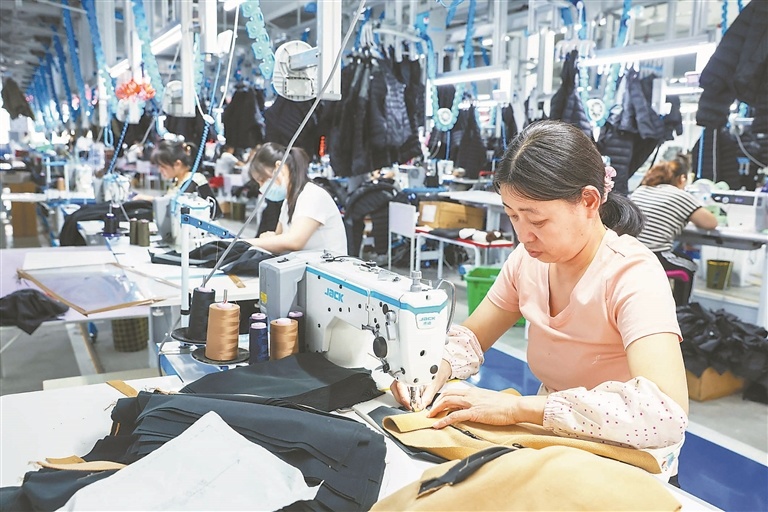 庐山市：抓紧生产订单（图）