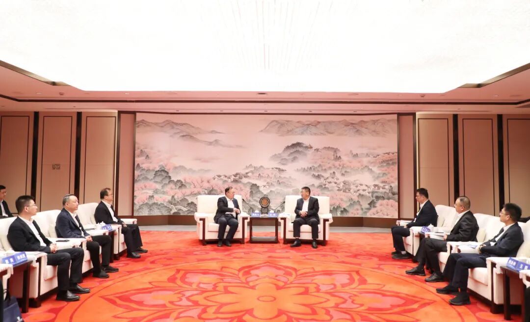 王维会见南京师范大学党委书记尚庆飞、校长黄和一行。