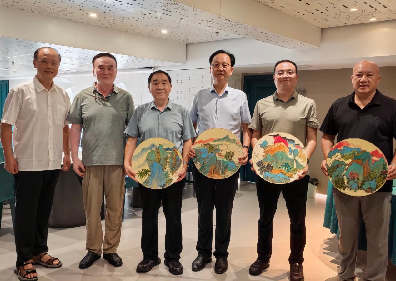 三亚市志愿服务联合会与济宁市拥军优属协会交流分享拥军公益活动