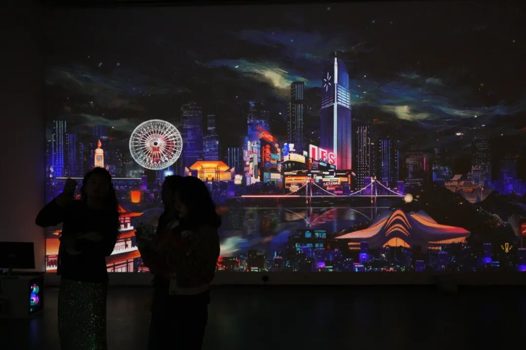 【第五届湖南美术馆“青扶计划”】总有些问题刺破时间