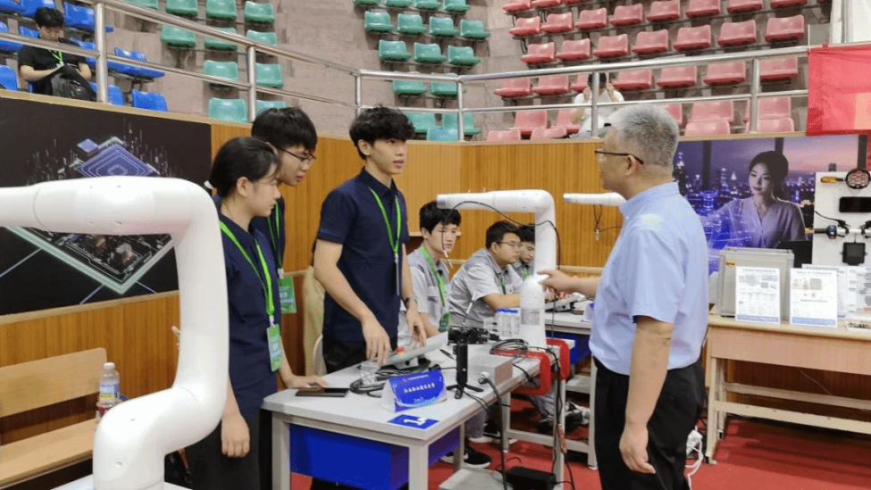江西职业技术大学与德国联邦企业职业培训师协会签署合作协议 引入德国师资培训资源和标准