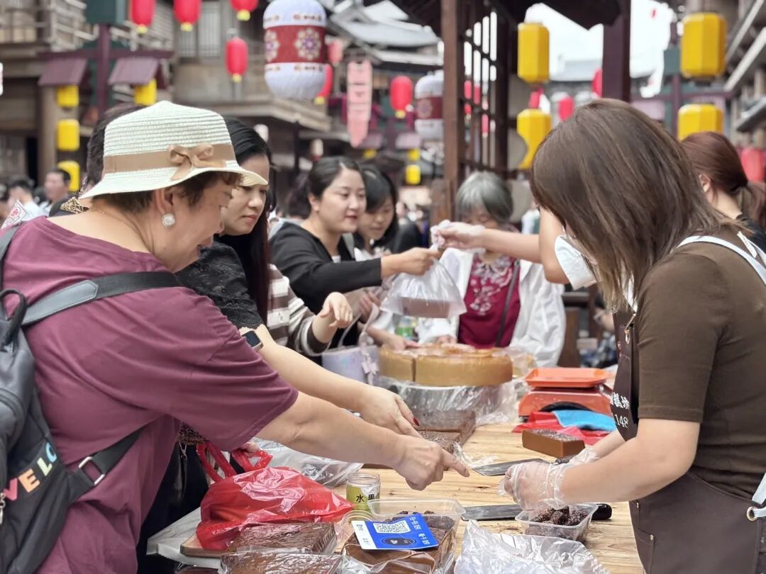 一天涌入3万游客！上饶广丰这条古街，凭什么这么火？