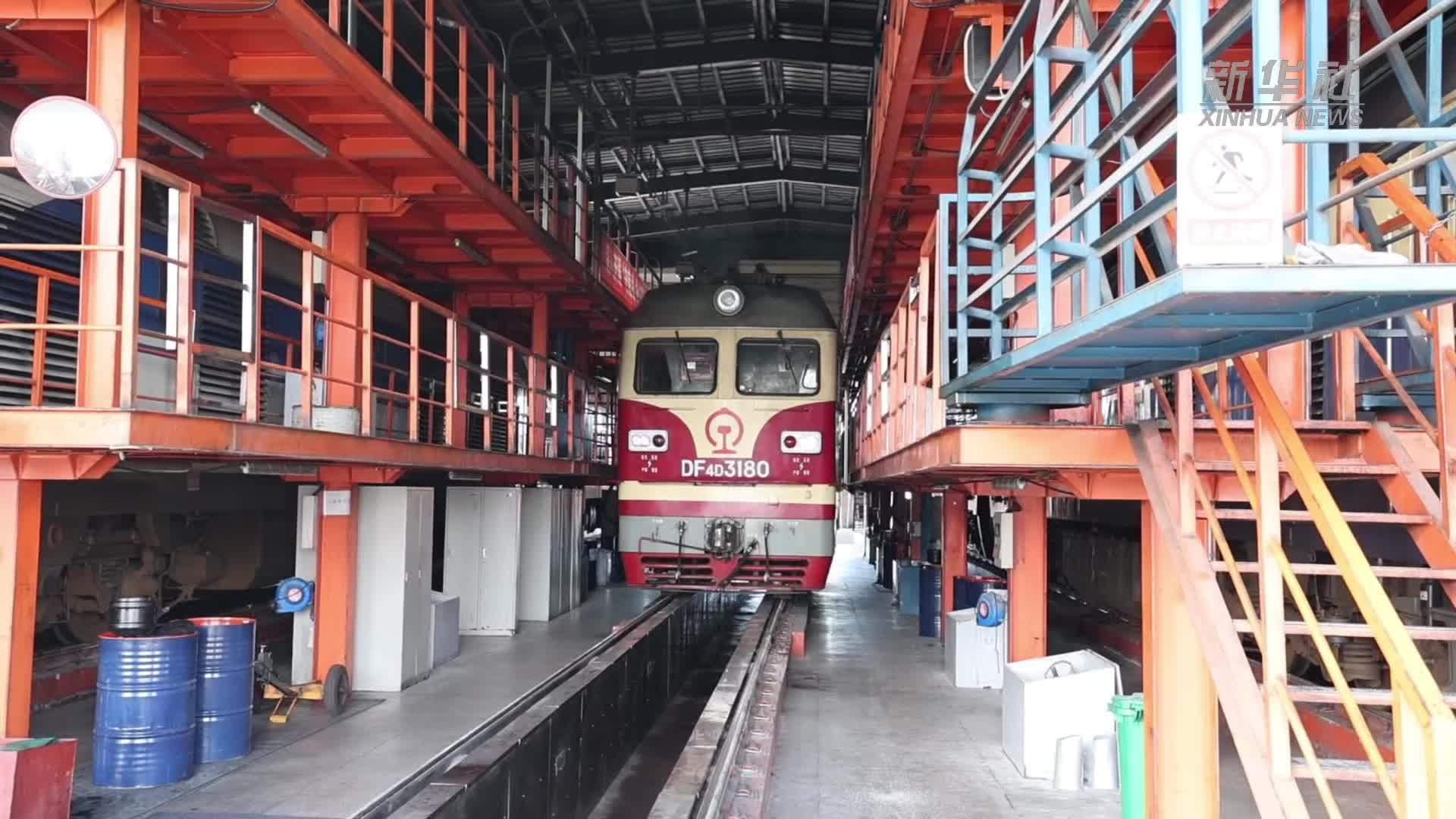 黑龙江：驻守火车检修整备一线保通行