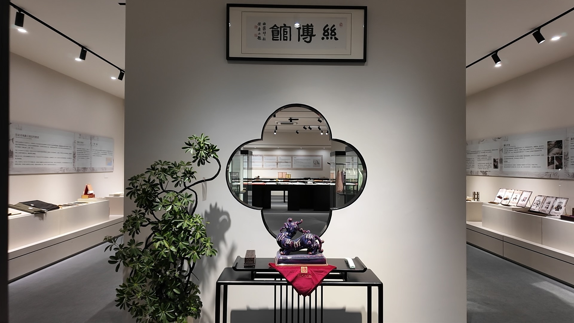 中国非遗丝绸登陆洛杉矶｜以奢侈品定位打造“中国的，世界的”真丝艺术