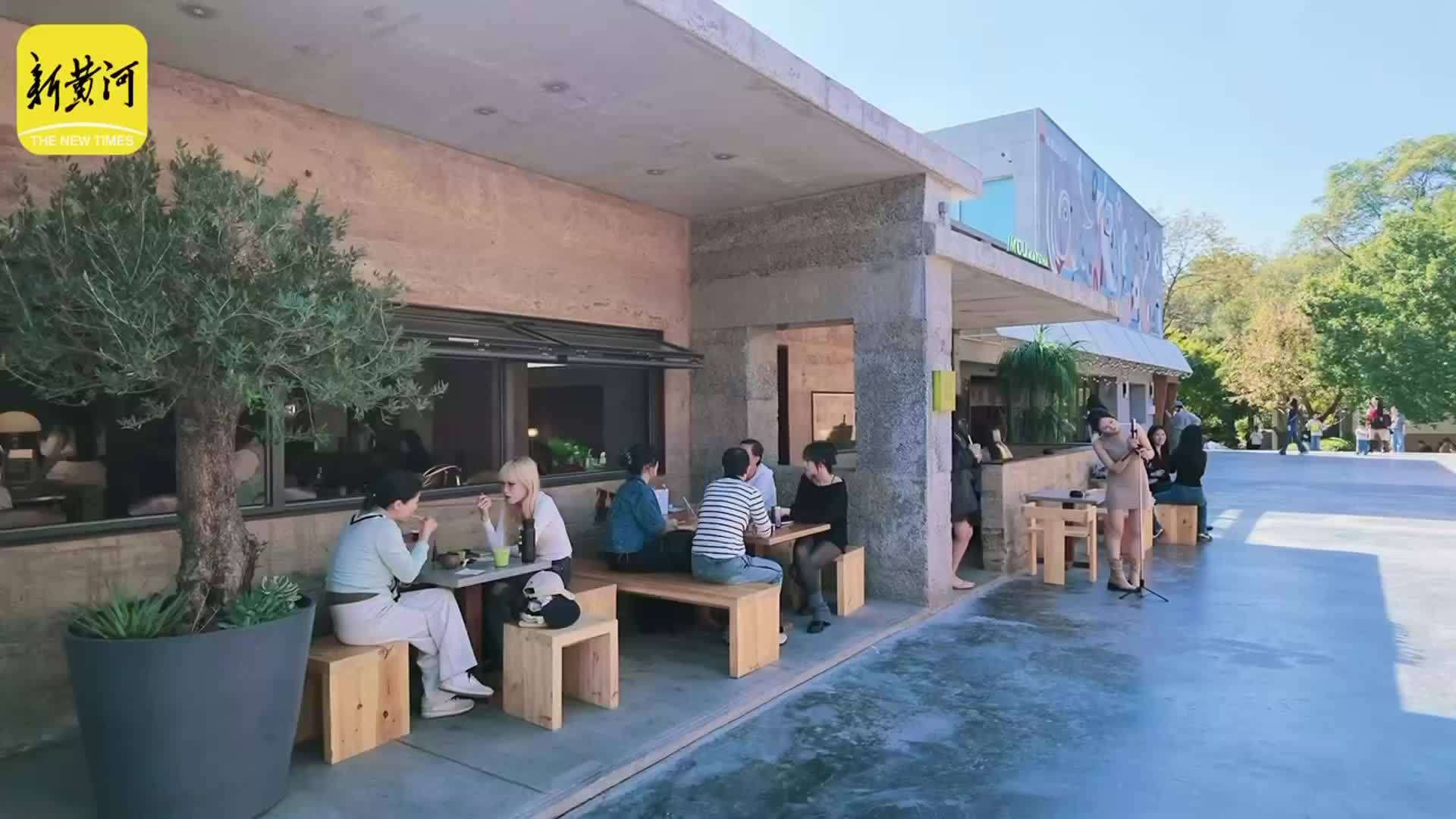 泉城公园新建艺术街区，成年轻人国庆假期打卡胜地