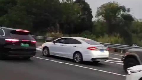 你们说，这波主驾入眠的老司机们，当年是不是在课堂上也是如此好梦的那一