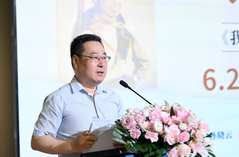 中国电影出版社副总编辑王钦仁