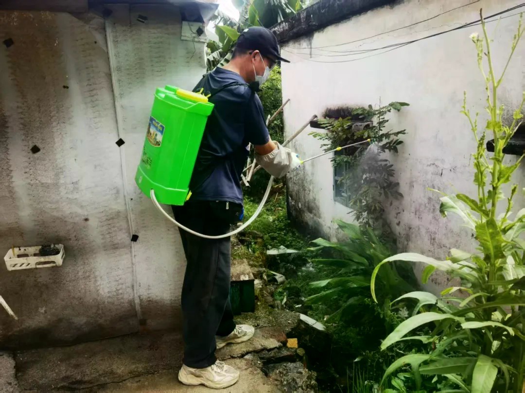 跨区域联防联控 中珠开展统一灭蚊行动
