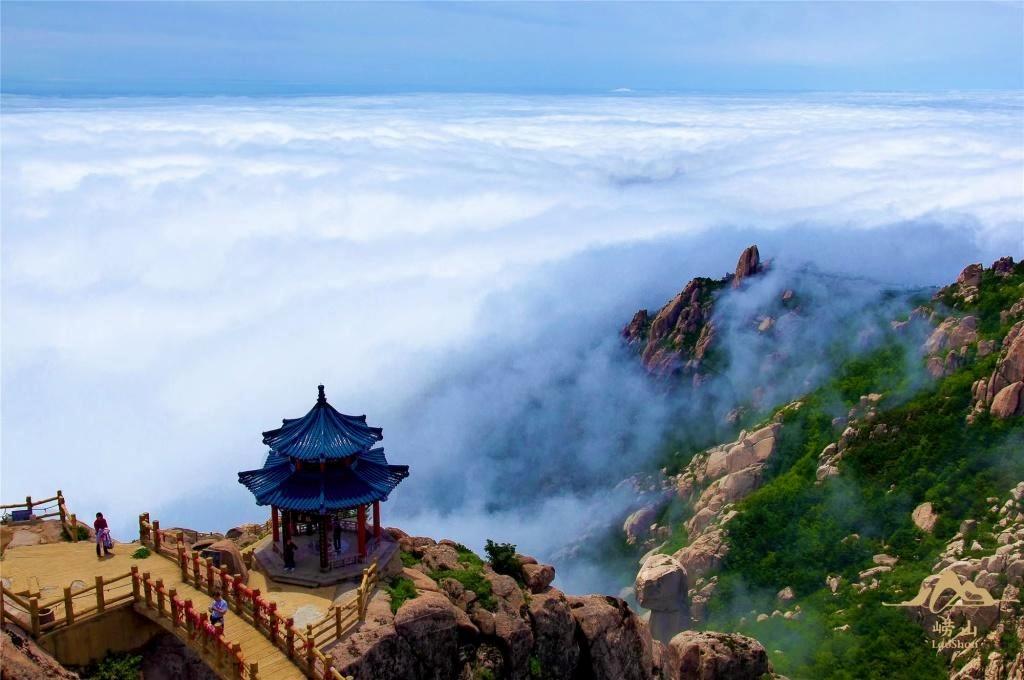中国大陆上海拔最高的海岸山脉、海上“第一名山”——青岛崂山。