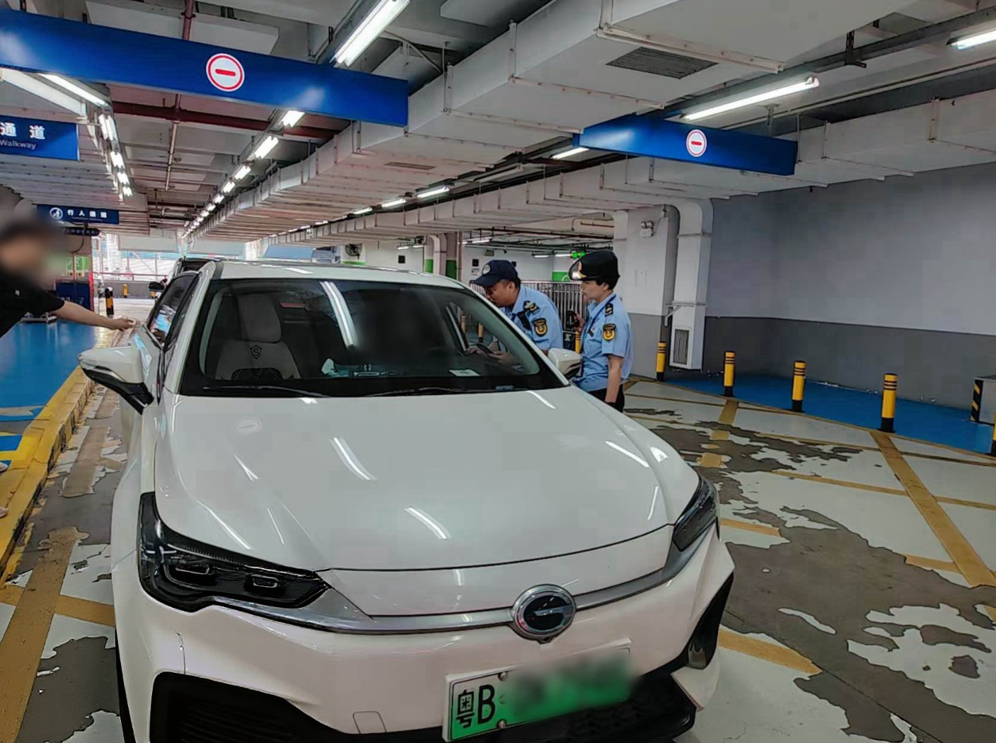中秋国庆双节收官 深圳交通执法多措并举守护出行秩序