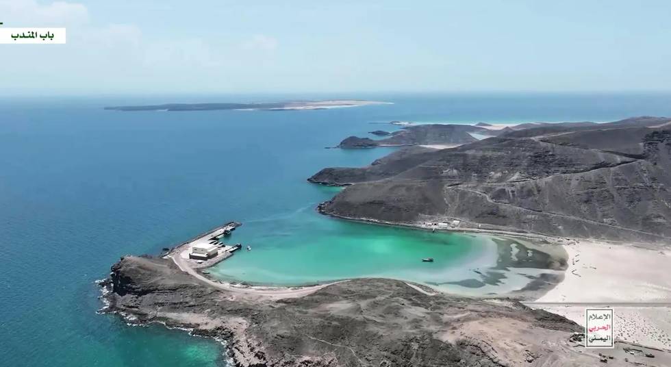 曼德海峡