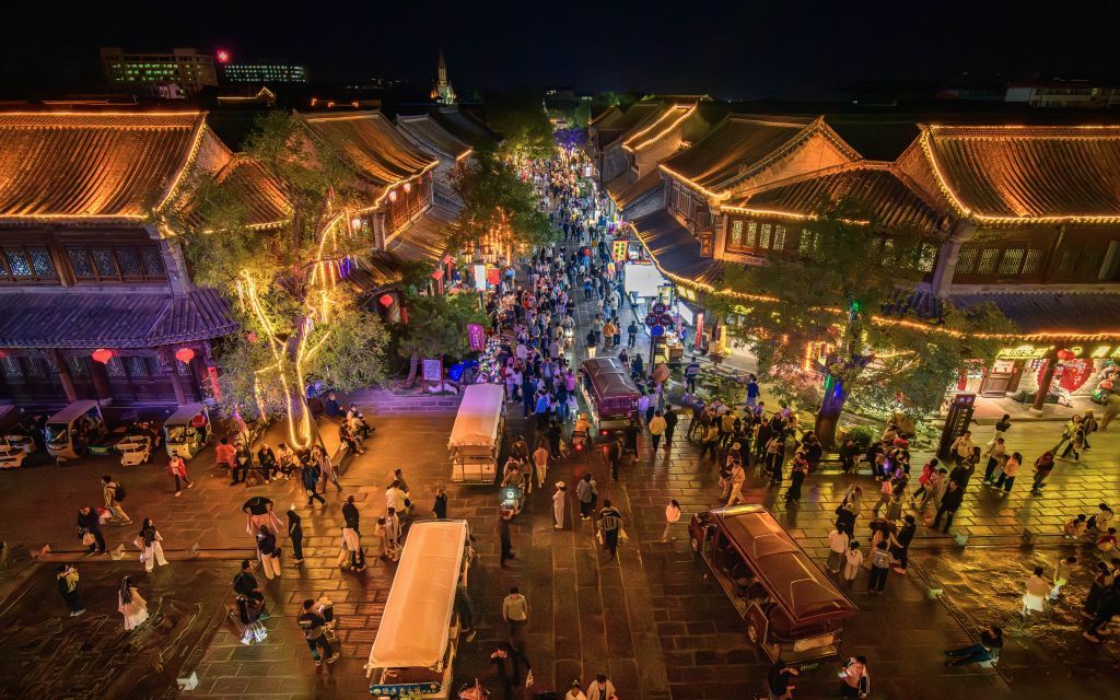 青州古城景区的夜景。新华社发