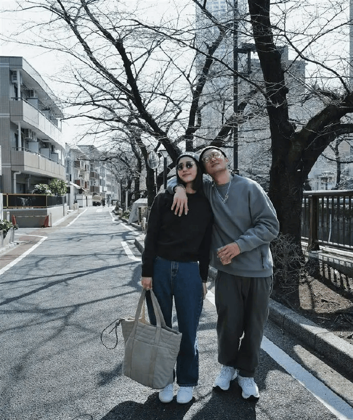 王棠云方回应和余文乐离婚后仍同居 直言二人状态良好