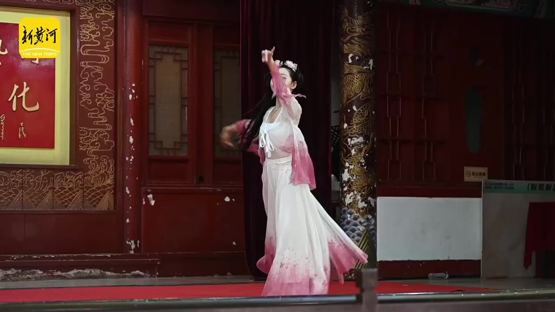 国风舞动白雪楼