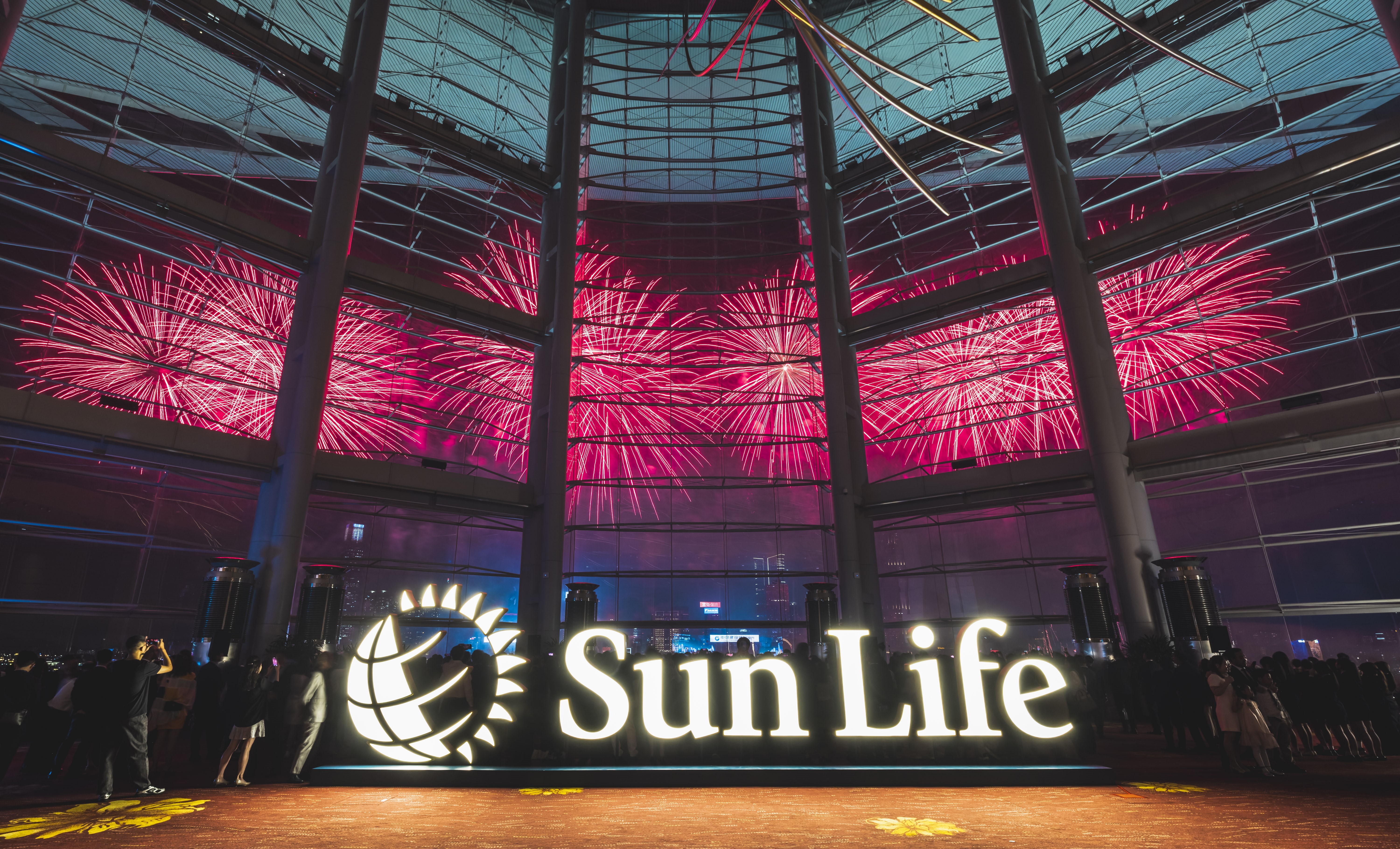 Sun Life永明独家赞助2026年国庆烟花汇演圆满举行