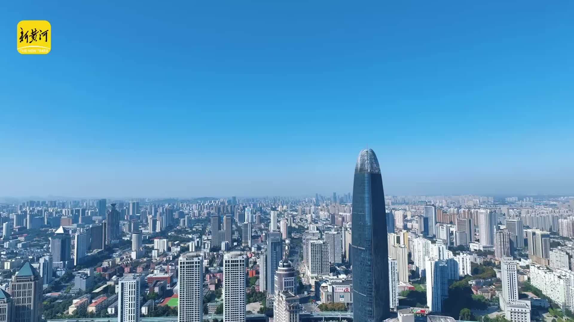 晴空上线 俯瞰泉城市区 山水高楼入画来