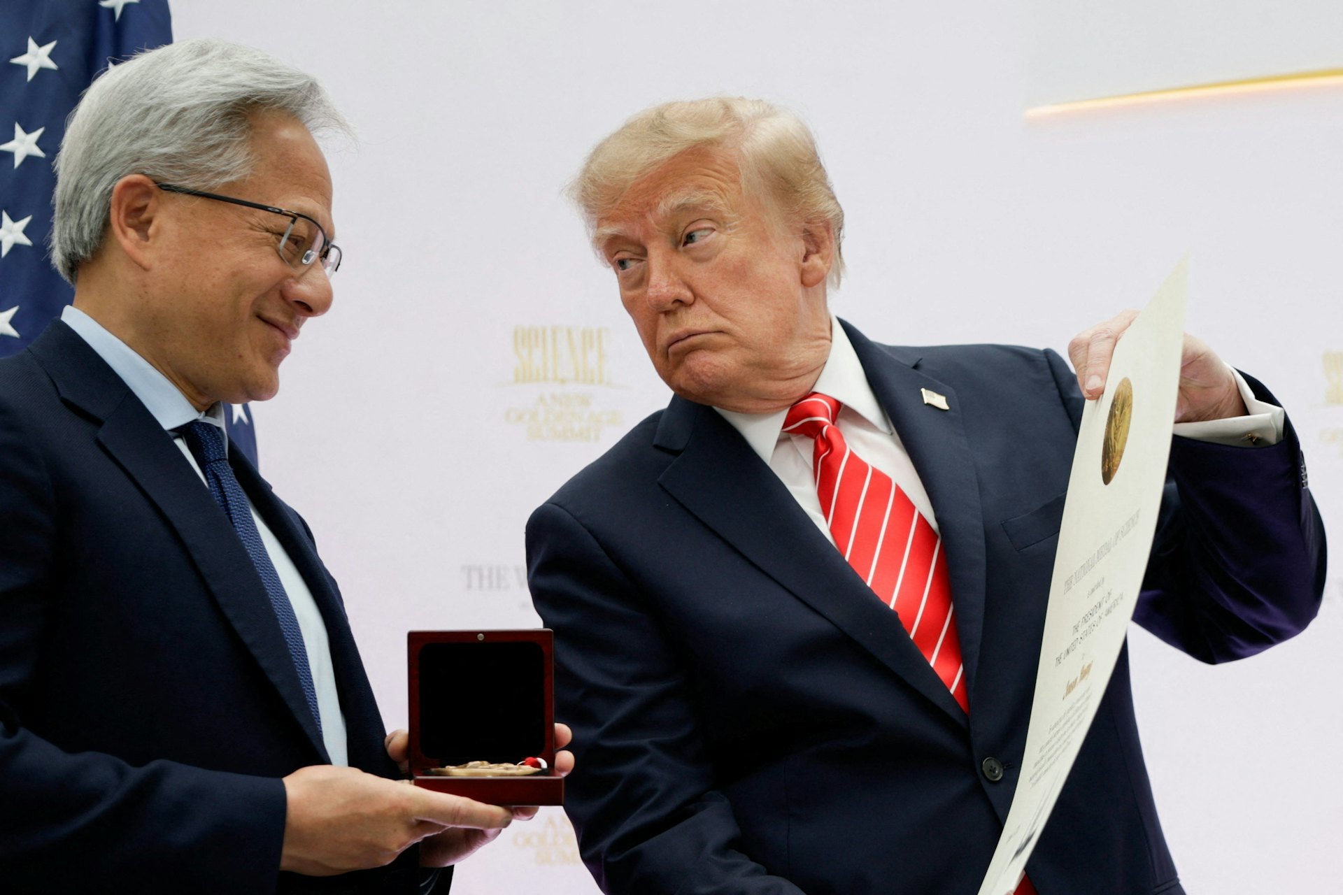 美国科技领域最高荣誉！特朗普向马斯克、黄仁勋等颁奖