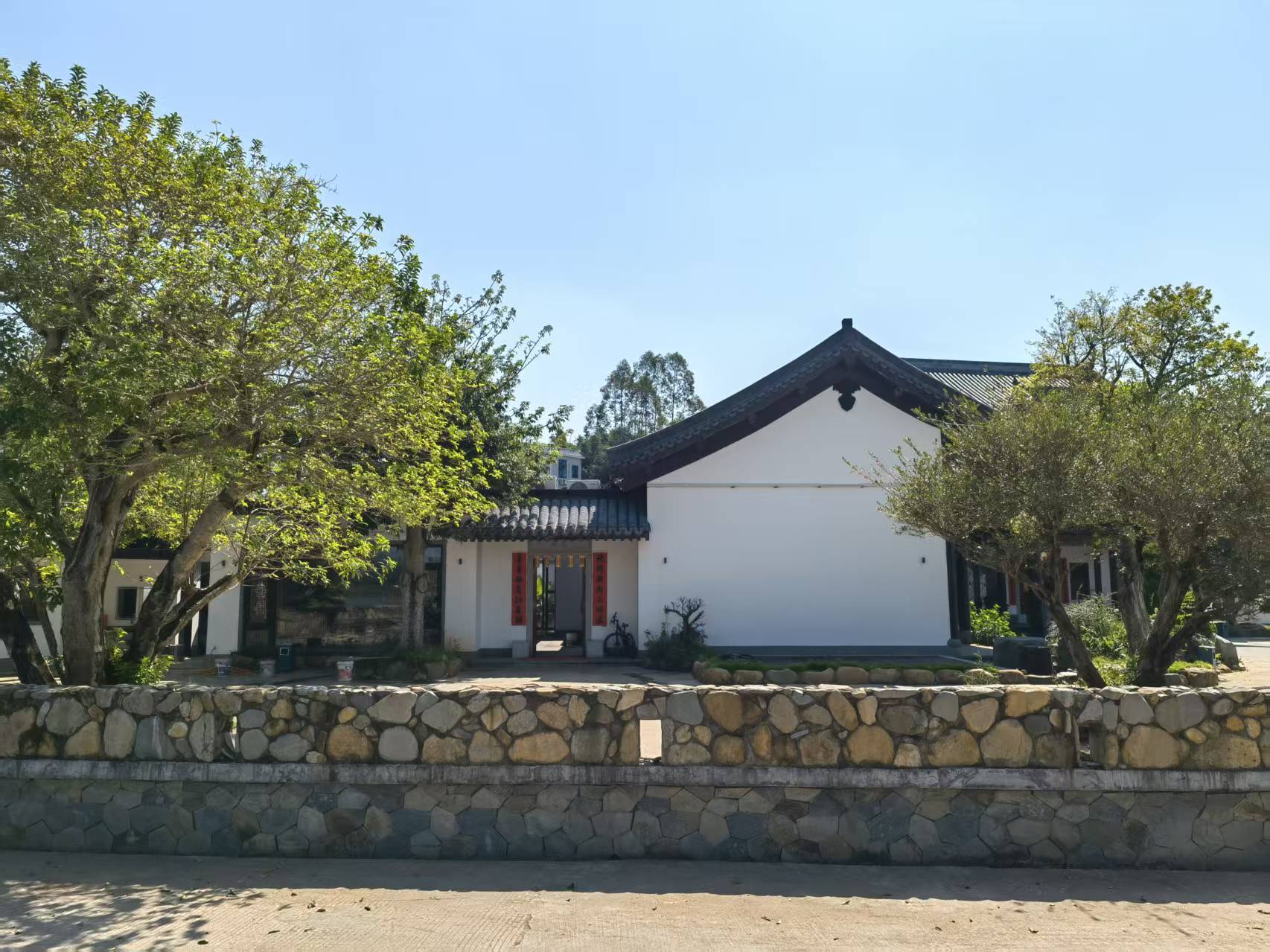 笔墨写山河 丹青赋振兴